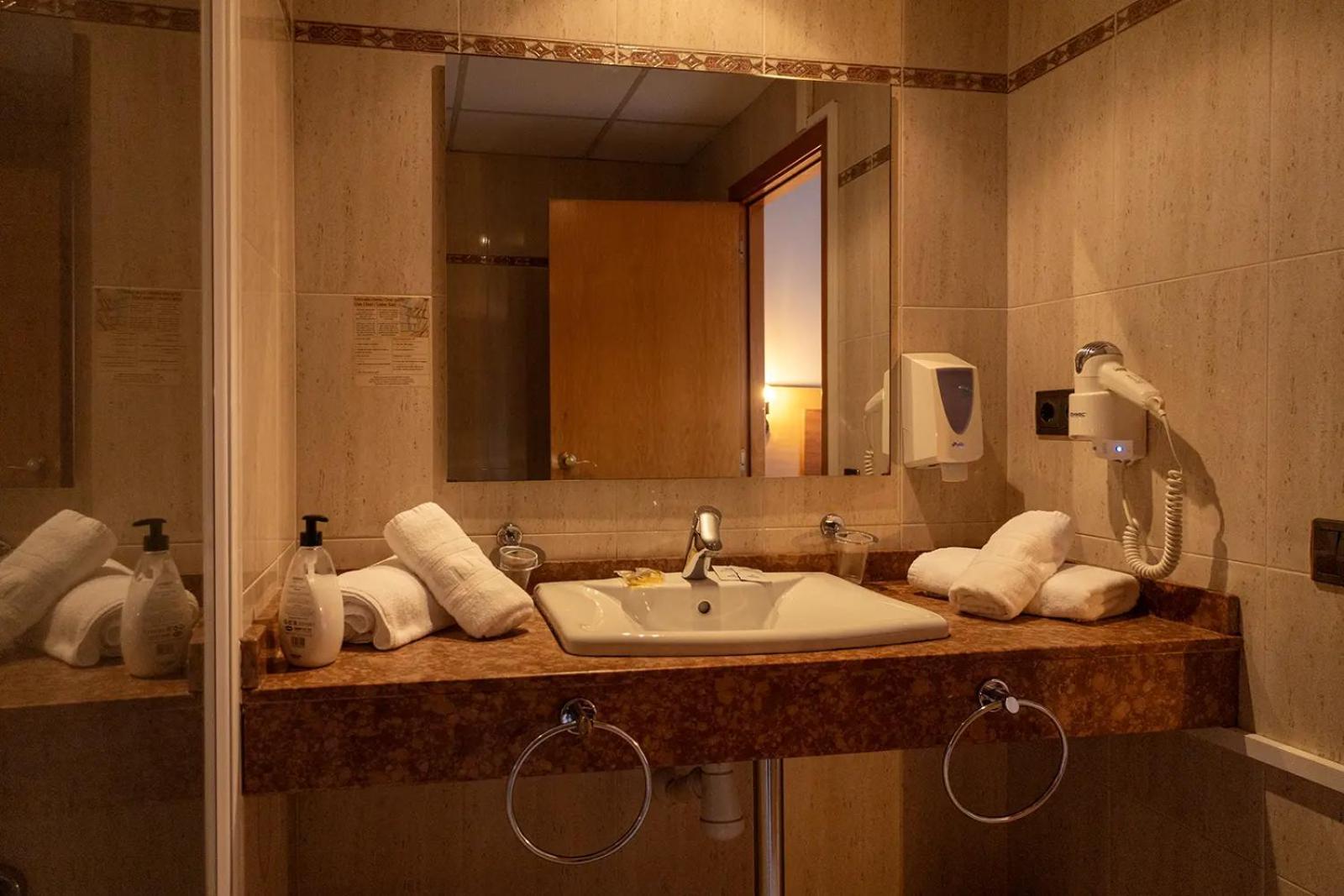 Hotel 산 셀로니 외부 사진