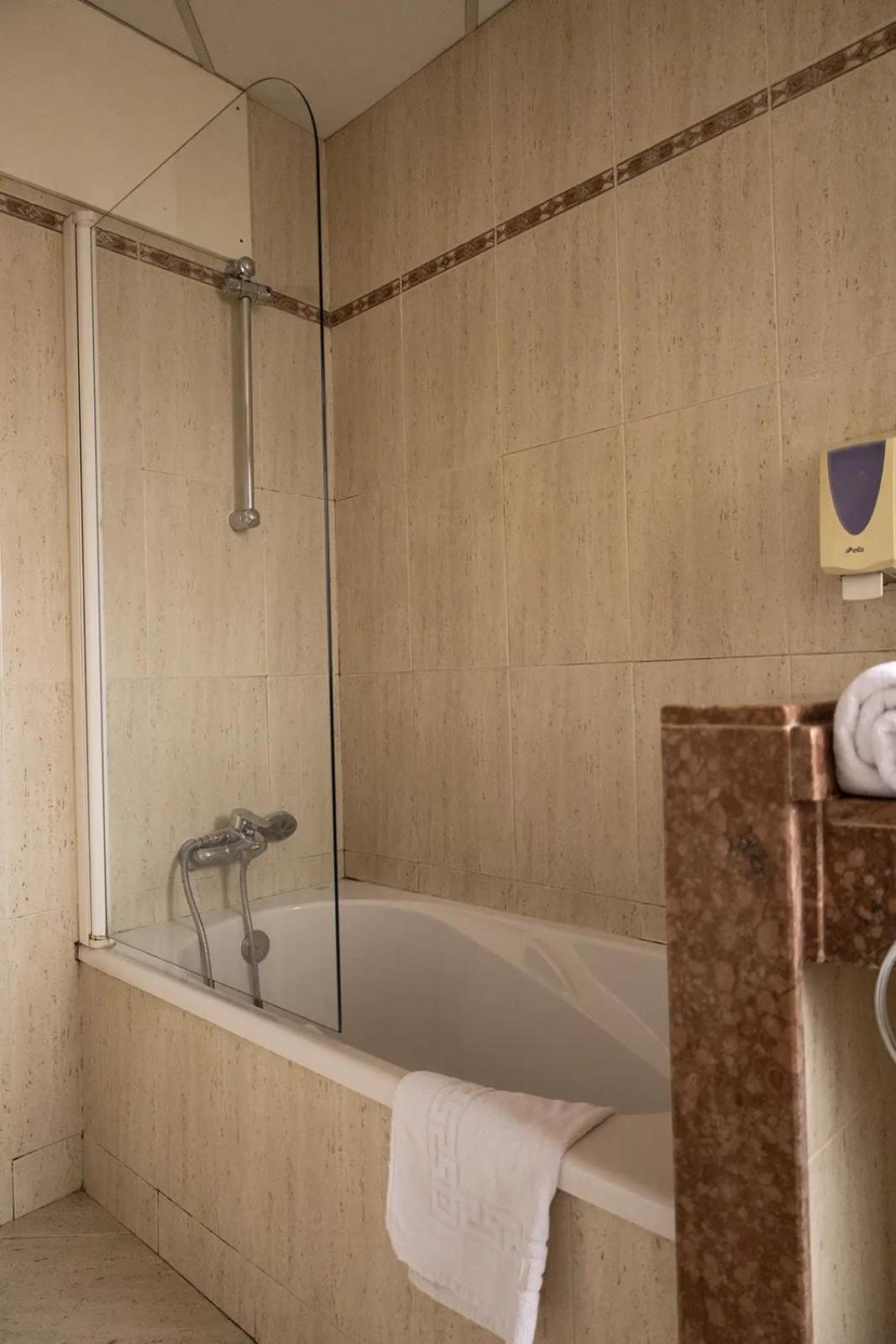 Hotel 산 셀로니 외부 사진